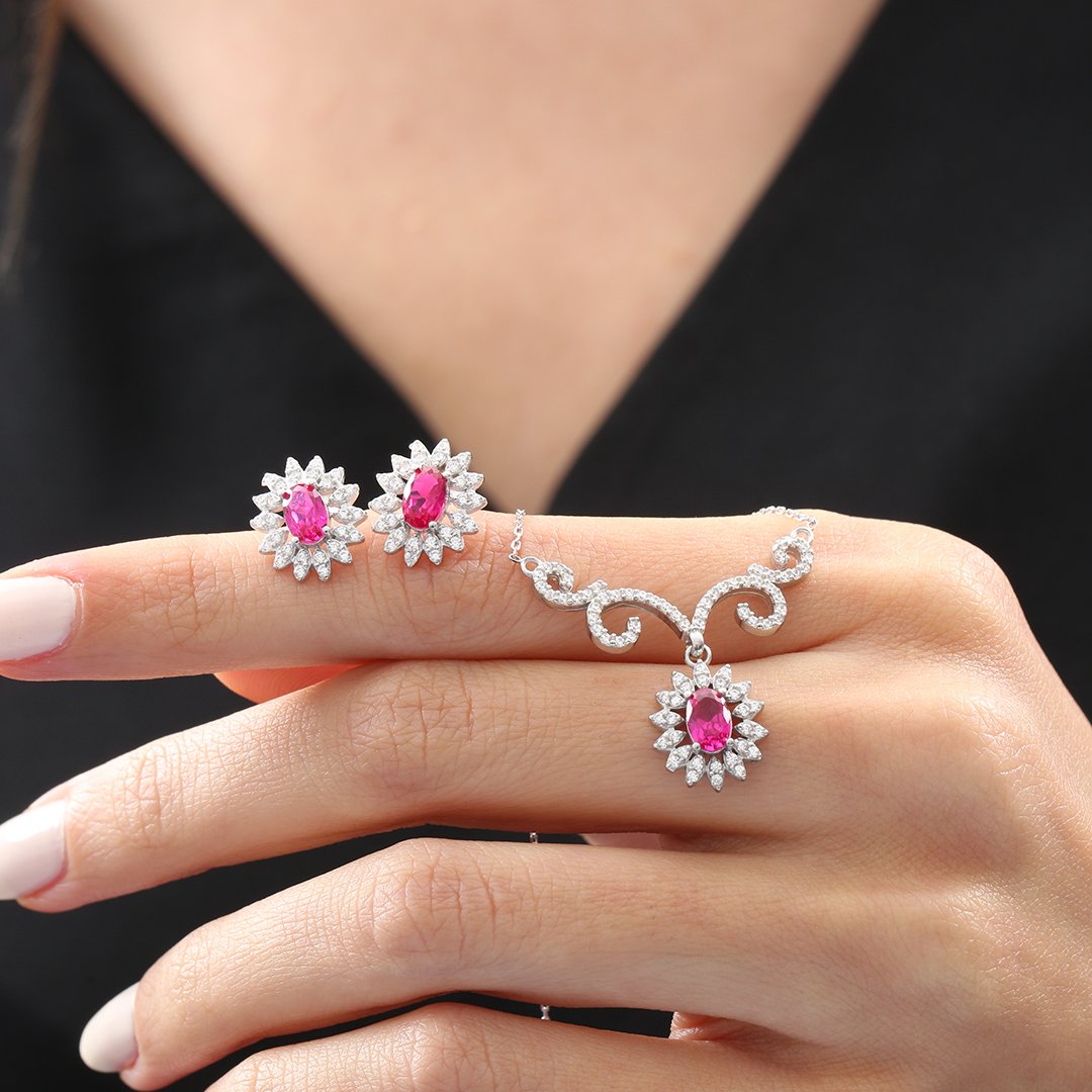 Vega Star Synthetic Ruby Seal of Nobility Silver Mini Set