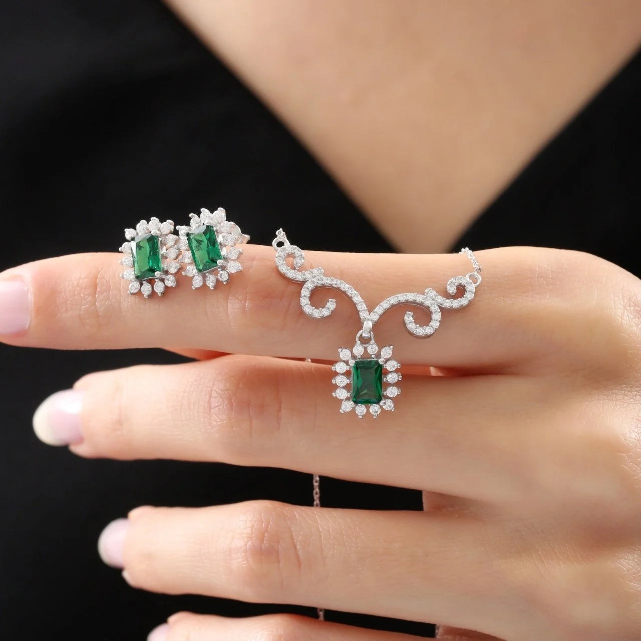 Diamond Mounting Sun of Elegance Synthetic Emerald Seal of Nobility Silver Mini Set